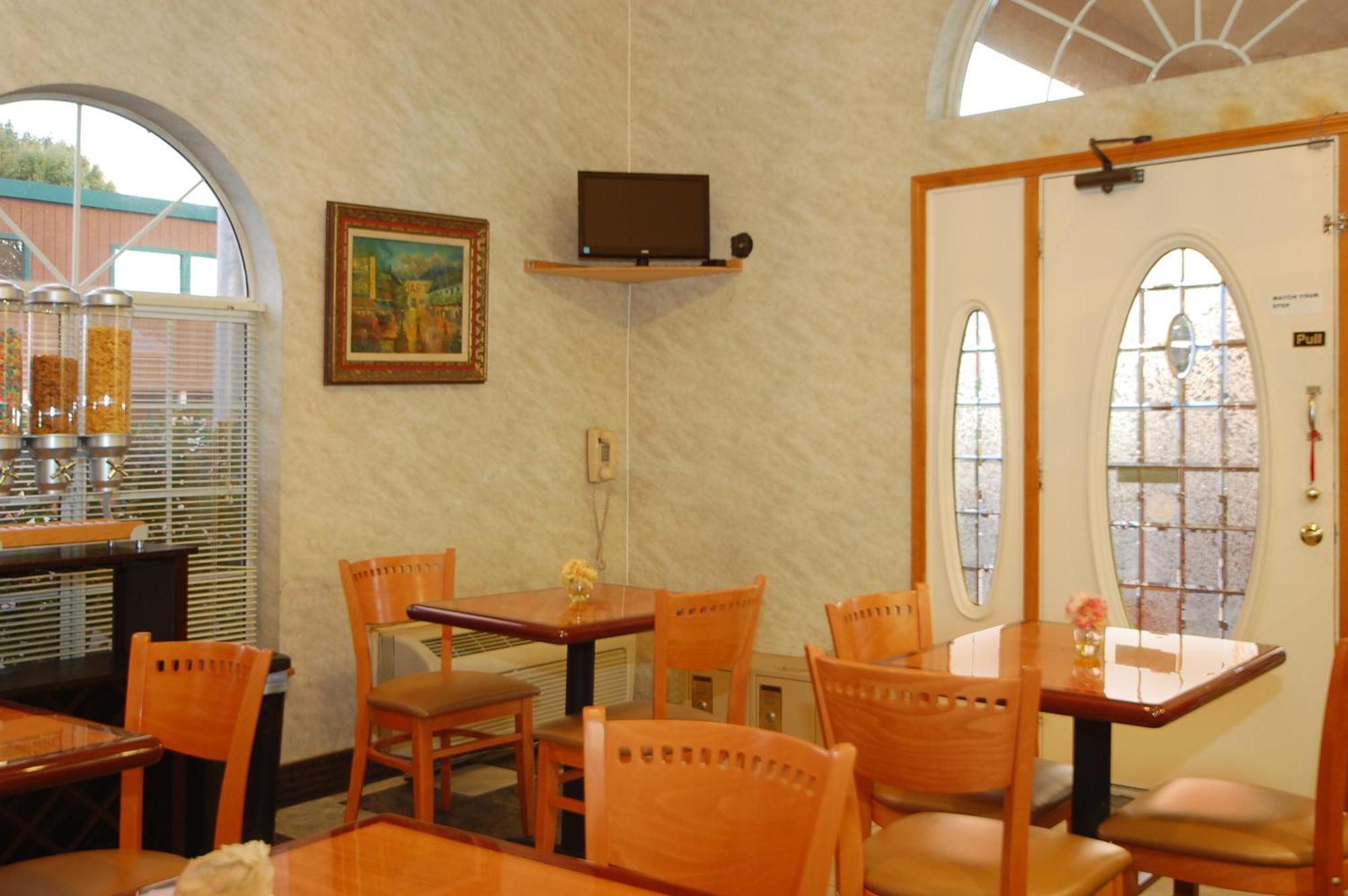 Days Inn By Wyndham Bishop Pokoj fotografie