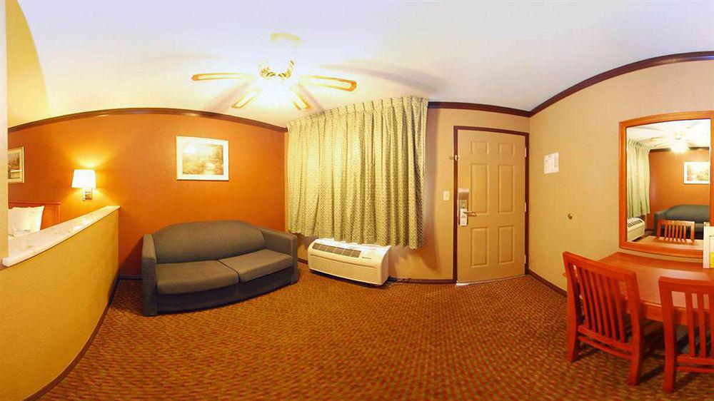 Days Inn By Wyndham Bishop Exteriér fotografie